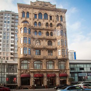 Ayf Palace
